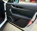 Белый Мазерати Леванте, объемом двигателя 3 л и пробегом 83 тыс. км за 32900 $, фото 48 на Automoto.ua