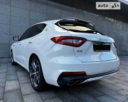 Белый Мазерати Леванте, объемом двигателя 3.8 л и пробегом 55 тыс. км за 65000 $, фото 8 на Automoto.ua