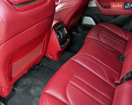 Белый Мазерати Леванте, объемом двигателя 3.8 л и пробегом 66 тыс. км за 63000 $, фото 11 на Automoto.ua