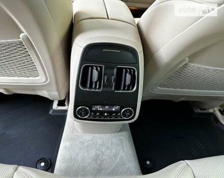 Белый Мазерати Леванте, объемом двигателя 3.8 л и пробегом 55 тыс. км за 65000 $, фото 22 на Automoto.ua