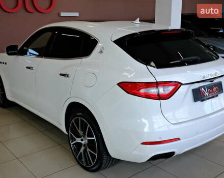 Мазерати Леванте 2019 в Одессе на Automoto.ua Белый Мазерати Леванте, объемом двигателя 3 л и пробегом 68 тыс. км за 34900 $, фото 23 на Automoto.ua