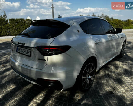 Белый Мазерати Леванте, объемом двигателя 3.8 л и пробегом 66 тыс. км за 63000 $, фото 8 на Automoto.ua