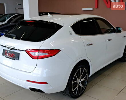 Мазерати Леванте 2019 в Одессе на Automoto.ua Белый Мазерати Леванте, объемом двигателя 3 л и пробегом 68 тыс. км за 34900 $, фото 28 на Automoto.ua