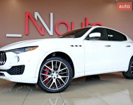 Мазерати Леванте 2019 в Одессе на Automoto.ua Белый Мазерати Леванте, объемом двигателя 3 л и пробегом 68 тыс. км за 34900 $, фото 8 на Automoto.ua