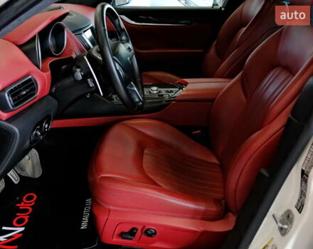 Мазерати Леванте 2019 в Одессе на Automoto.ua Белый Мазерати Леванте, объемом двигателя 3 л и пробегом 68 тыс. км за 34900 $, фото 37 на Automoto.ua