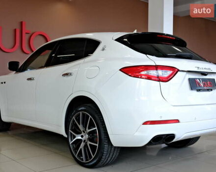 Мазерати Леванте 2019 в Одессе на Automoto.ua Белый Мазерати Леванте, объемом двигателя 3 л и пробегом 68 тыс. км за 34900 $, фото 24 на Automoto.ua