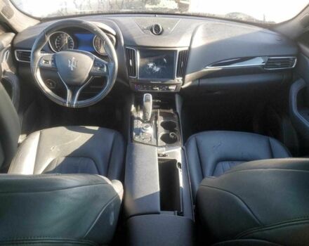 Белый Мазерати Леванте, объемом двигателя 3 л и пробегом 51 тыс. км за 9400 $, фото 7 на Automoto.ua