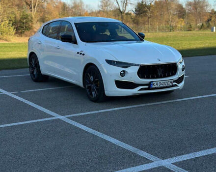 Белый Мазерати Леванте, объемом двигателя 2 л и пробегом 45 тыс. км за 51000 $, фото 7 на Automoto.ua