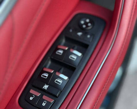 Белый Мазерати Леванте, объемом двигателя 2 л и пробегом 45 тыс. км за 51000 $, фото 19 на Automoto.ua