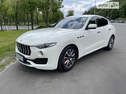 Мазерати Леванте 2017 в Киеве на Automoto.ua Белый Мазерати Леванте, объемом двигателя 3 л и пробегом 97 тыс. км за 54000 $, фото 1 на Automoto.ua