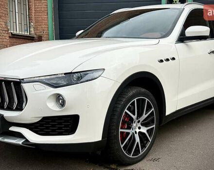 Мазераті Леванте 2018 у Києві на Automoto.ua Білий Мазераті Леванте, об'ємом двигуна 2.98 л та пробігом 35 тис. км за 39500 $, фото 1 на Automoto.ua