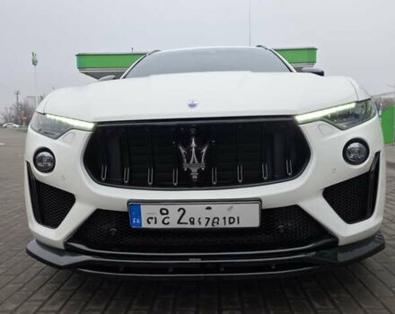 Белый Мазерати Леванте, объемом двигателя 3.8 л и пробегом 47 тыс. км за 60000 $, фото 1 на Automoto.ua