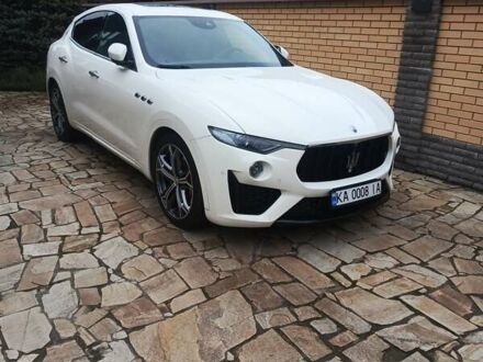 Белый Мазерати Леванте, объемом двигателя 2.98 л и пробегом 60 тыс. км за 59000 $, фото 1 на Automoto.ua