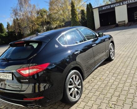 Чорний Мазераті Леванте, об'ємом двигуна 3 л та пробігом 116 тис. км за 47000 $, фото 2 на Automoto.ua