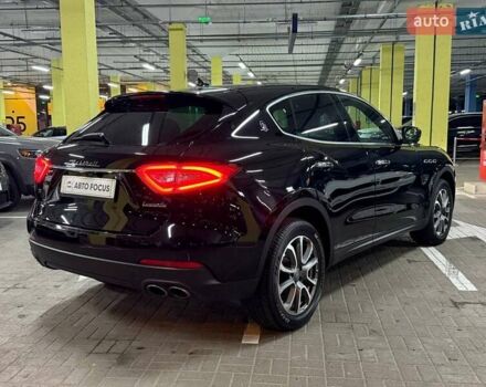 Мазераті Леванте 2017 у Києві на Automoto.ua Чорний Мазераті Леванте, об'ємом двигуна 2.98 л та пробігом 62 тис. км за 33990 $, фото 5 на Automoto.ua