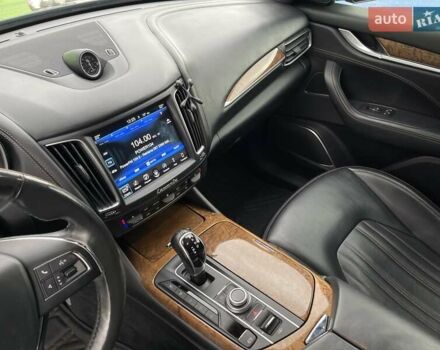 Черный Мазерати Леванте, объемом двигателя 3 л и пробегом 98 тыс. км за 32900 $, фото 23 на Automoto.ua