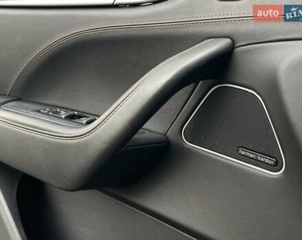 Черный Мазерати Леванте, объемом двигателя 3 л и пробегом 98 тыс. км за 32900 $, фото 28 на Automoto.ua