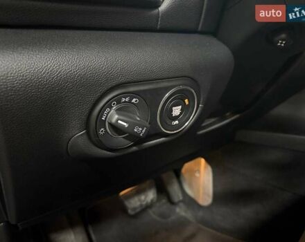 Мазераті Леванте 2017 у Києві на Automoto.ua Чорний Мазераті Леванте, об'ємом двигуна 2.98 л та пробігом 62 тис. км за 33990 $, фото 14 на Automoto.ua