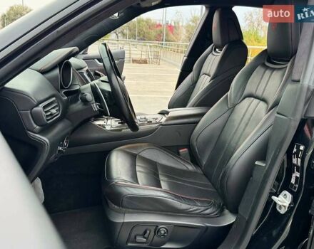 Чорний Мазераті Леванте, об'ємом двигуна 2.98 л та пробігом 110 тис. км за 39990 $, фото 24 на Automoto.ua