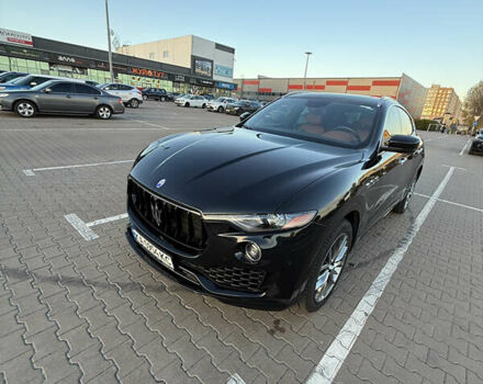 Черный Мазерати Леванте, объемом двигателя 2.98 л и пробегом 48 тыс. км за 38000 $, фото 37 на Automoto.ua