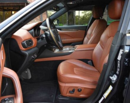 Чорний Мазераті Леванте, об'ємом двигуна 3 л та пробігом 40 тис. км за 8600 $, фото 7 на Automoto.ua