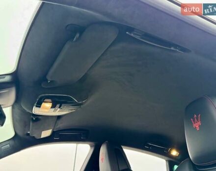 Чорний Мазераті Леванте, об'ємом двигуна 2.98 л та пробігом 110 тис. км за 39990 $, фото 31 на Automoto.ua