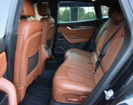 Чорний Мазераті Леванте, об'ємом двигуна 3 л та пробігом 40 тис. км за 8600 $, фото 11 на Automoto.ua