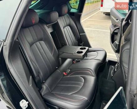 Чорний Мазераті Леванте, об'ємом двигуна 2.98 л та пробігом 110 тис. км за 39990 $, фото 33 на Automoto.ua