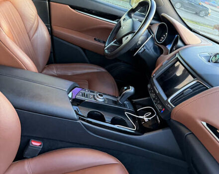 Черный Мазерати Леванте, объемом двигателя 2.98 л и пробегом 48 тыс. км за 38000 $, фото 32 на Automoto.ua