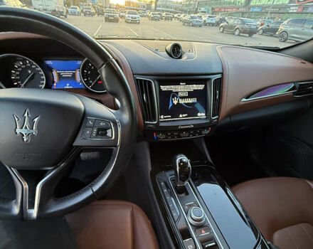Черный Мазерати Леванте, объемом двигателя 2.98 л и пробегом 48 тыс. км за 38000 $, фото 25 на Automoto.ua