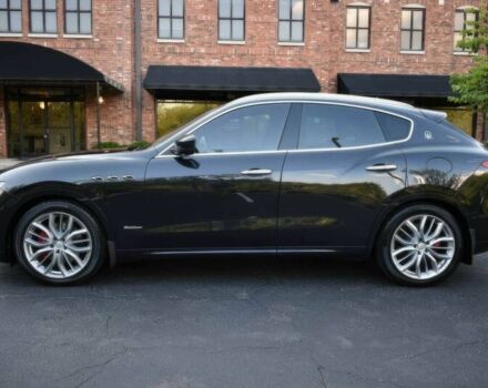 Чорний Мазераті Леванте, об'ємом двигуна 3 л та пробігом 40 тис. км за 8600 $, фото 2 на Automoto.ua