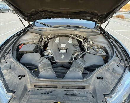 Черный Мазерати Леванте, объемом двигателя 2.98 л и пробегом 48 тыс. км за 38000 $, фото 7 на Automoto.ua