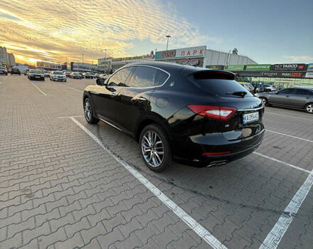 Черный Мазерати Леванте, объемом двигателя 2.98 л и пробегом 48 тыс. км за 38000 $, фото 44 на Automoto.ua