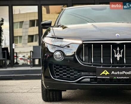 Черный Мазерати Леванте, объемом двигателя 3 л и пробегом 103 тыс. км за 36500 $, фото 4 на Automoto.ua