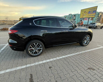 Черный Мазерати Леванте, объемом двигателя 2.98 л и пробегом 48 тыс. км за 38000 $, фото 48 на Automoto.ua