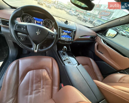 Черный Мазерати Леванте, объемом двигателя 2.98 л и пробегом 48 тыс. км за 38000 $, фото 20 на Automoto.ua