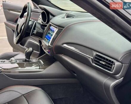 Чорний Мазераті Леванте, об'ємом двигуна 2.98 л та пробігом 110 тис. км за 39990 $, фото 27 на Automoto.ua