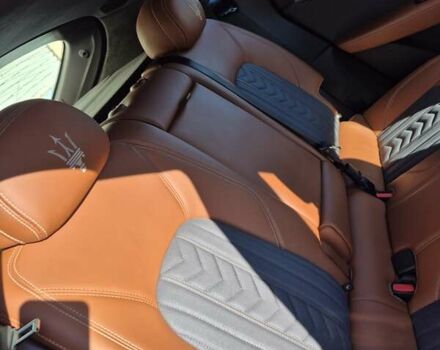 Чорний Мазераті Леванте, об'ємом двигуна 2.99 л та пробігом 116 тис. км за 47000 $, фото 9 на Automoto.ua