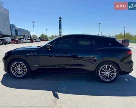 Чорний Мазераті Леванте, об'ємом двигуна 2.98 л та пробігом 42 тис. км за 63000 $, фото 34 на Automoto.ua