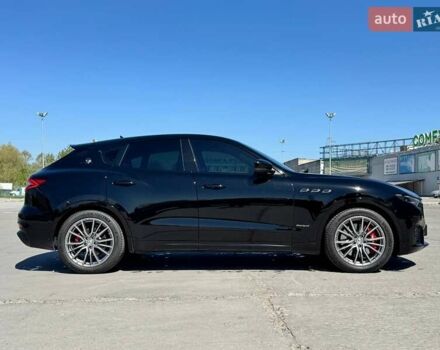 Чорний Мазераті Леванте, об'ємом двигуна 2.98 л та пробігом 42 тис. км за 63000 $, фото 11 на Automoto.ua