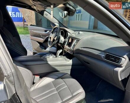 Чорний Мазераті Леванте, об'ємом двигуна 2.98 л та пробігом 42 тис. км за 63000 $, фото 5 на Automoto.ua