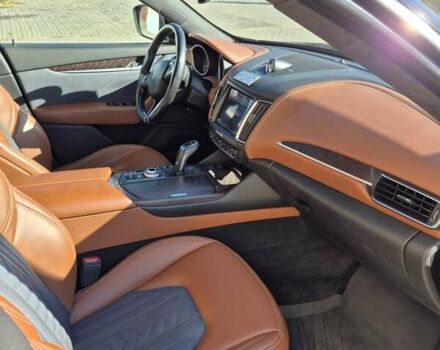 Чорний Мазераті Леванте, об'ємом двигуна 2.99 л та пробігом 116 тис. км за 47000 $, фото 6 на Automoto.ua