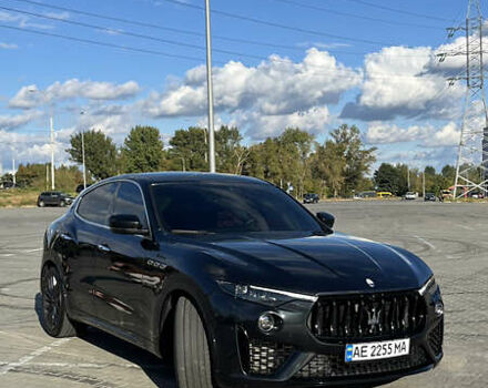 Черный Мазерати Леванте, объемом двигателя 2.98 л и пробегом 45 тыс. км за 65000 $, фото 18 на Automoto.ua