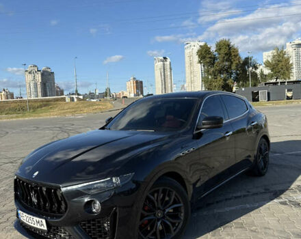Черный Мазерати Леванте, объемом двигателя 2.98 л и пробегом 45 тыс. км за 65000 $, фото 1 на Automoto.ua