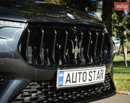 Черный Мазерати Леванте, объемом двигателя 3 л и пробегом 45 тыс. км за 54999 $, фото 3 на Automoto.ua