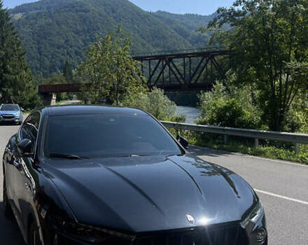 Черный Мазерати Леванте, объемом двигателя 2.98 л и пробегом 45 тыс. км за 65000 $, фото 24 на Automoto.ua