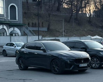 Черный Мазерати Леванте, объемом двигателя 2.98 л и пробегом 45 тыс. км за 65000 $, фото 32 на Automoto.ua