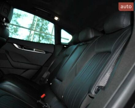 Чорний Мазераті Леванте, об'ємом двигуна 2.98 л та пробігом 28 тис. км за 44000 $, фото 21 на Automoto.ua