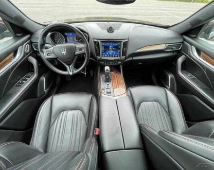 Красный Мазерати Леванте, объемом двигателя 3 л и пробегом 28 тыс. км за 12700 $, фото 5 на Automoto.ua