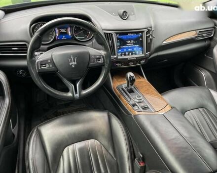 Мазерати Леванте, объемом двигателя 3 л и пробегом 98 тыс. км за 32900 $, фото 11 на Automoto.ua